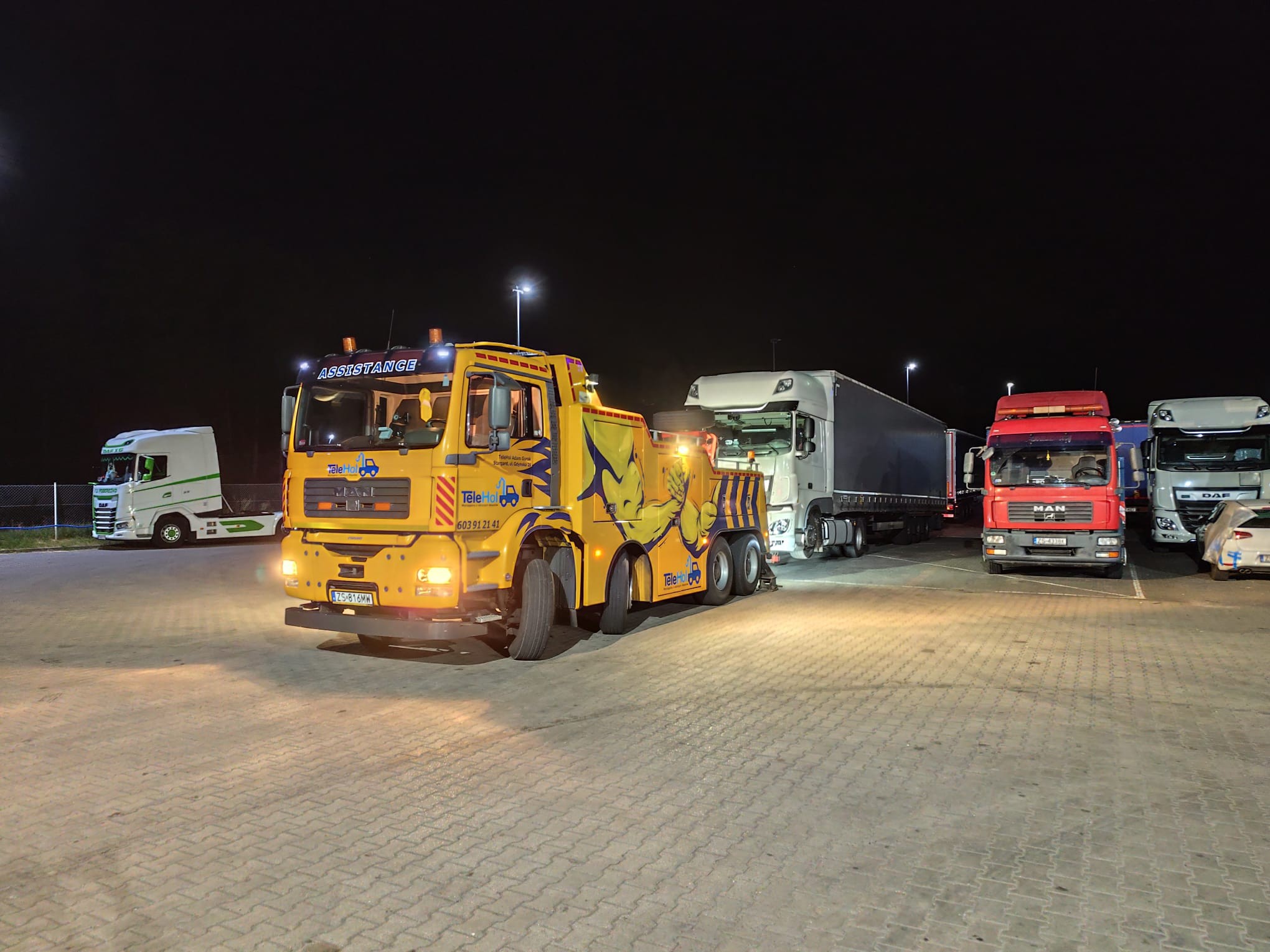 Pomoc drogowa i holowanie aut ciężarowych