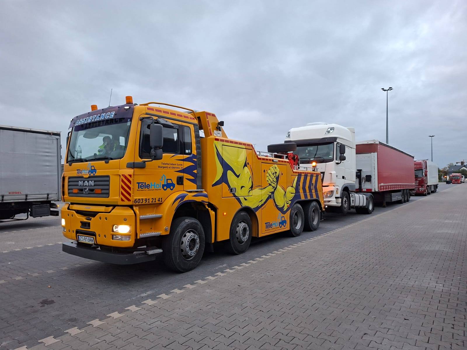 Pomoc drogowa i holowanie aut ciężarowych